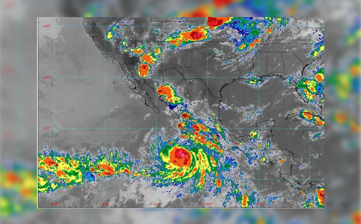 La tormenta tropical Estelle se intensificó a huracán categoría 1