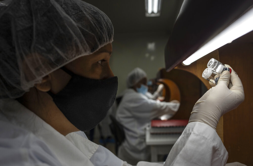 Las autoridades sanitas en Cuba mantiene la alerta por coronavirus. | AP