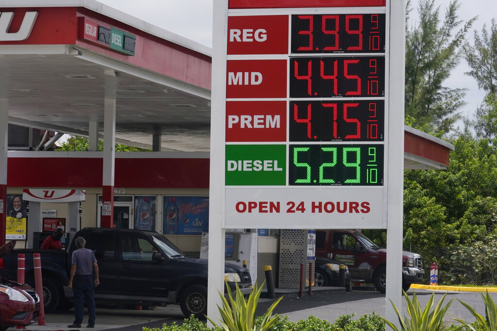 Los precios del gas han tenido una baja en los últimos días en Estados Unidos. (AP)