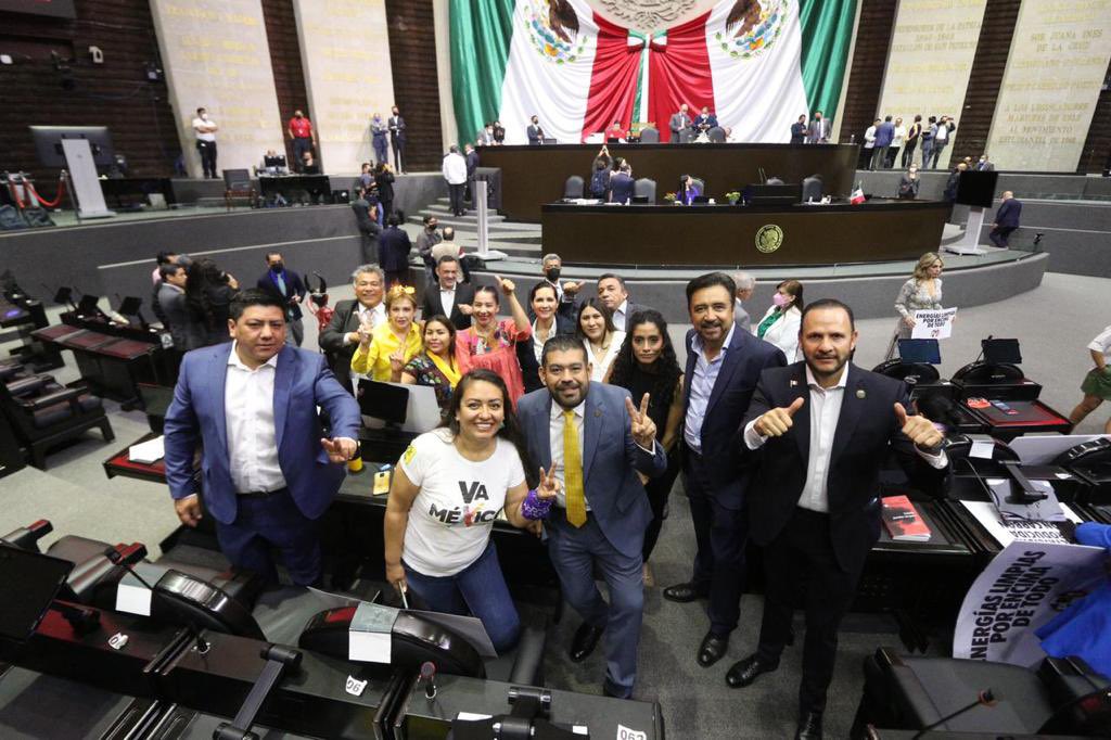 Grupo parlamentario del PRD en la Cámara de Diputados. (Twitter)