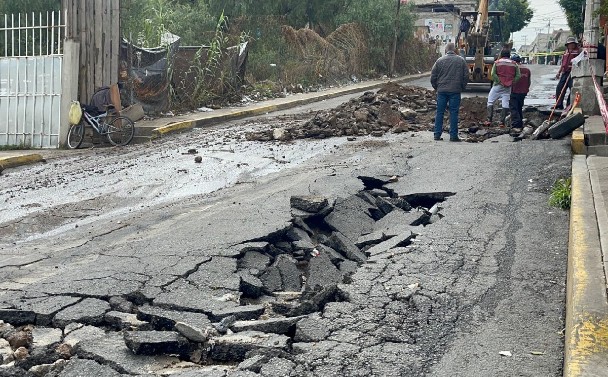 Socavón en Chimalhuacán. | Especial.
