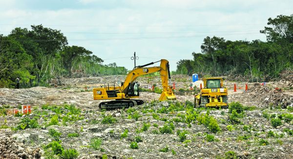 Trabajos de construcción de la emblemática obra. Octavio Hoyos