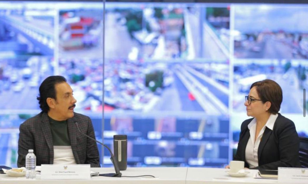 Omar Fayad, gobernador, y la coordinadora nacional de PC, Laura Velázquez Alzúa. CORTESÍA