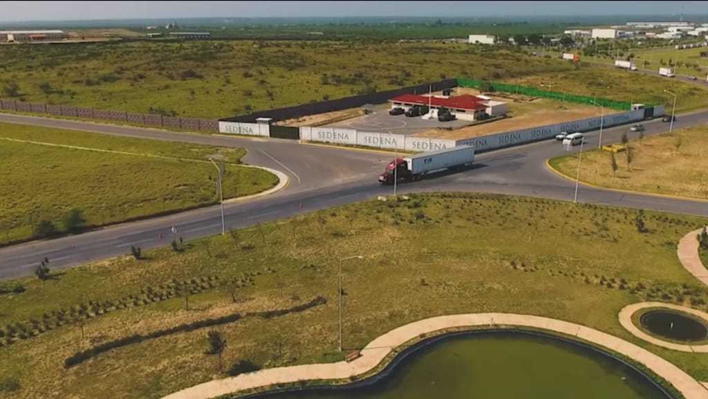 Carretera La Gloria-Colombia. Foto: Roberto Alanís