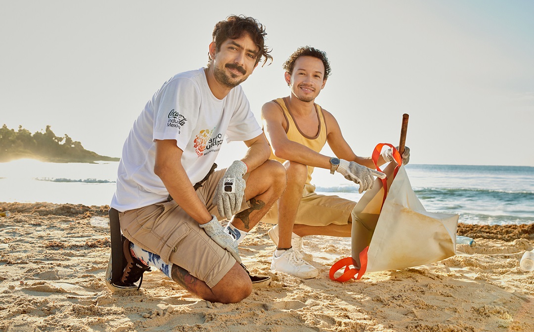 Los envases recuperados en playas y cuerpos de agua, además de disminuir el impacto ambiental generan empleos y otros productos.