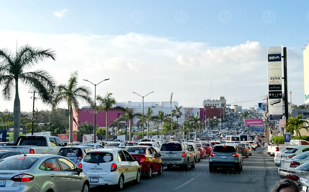 Avenida Hidalgo o también llamada zona dorada de Tampico. (Erik Saldaña)