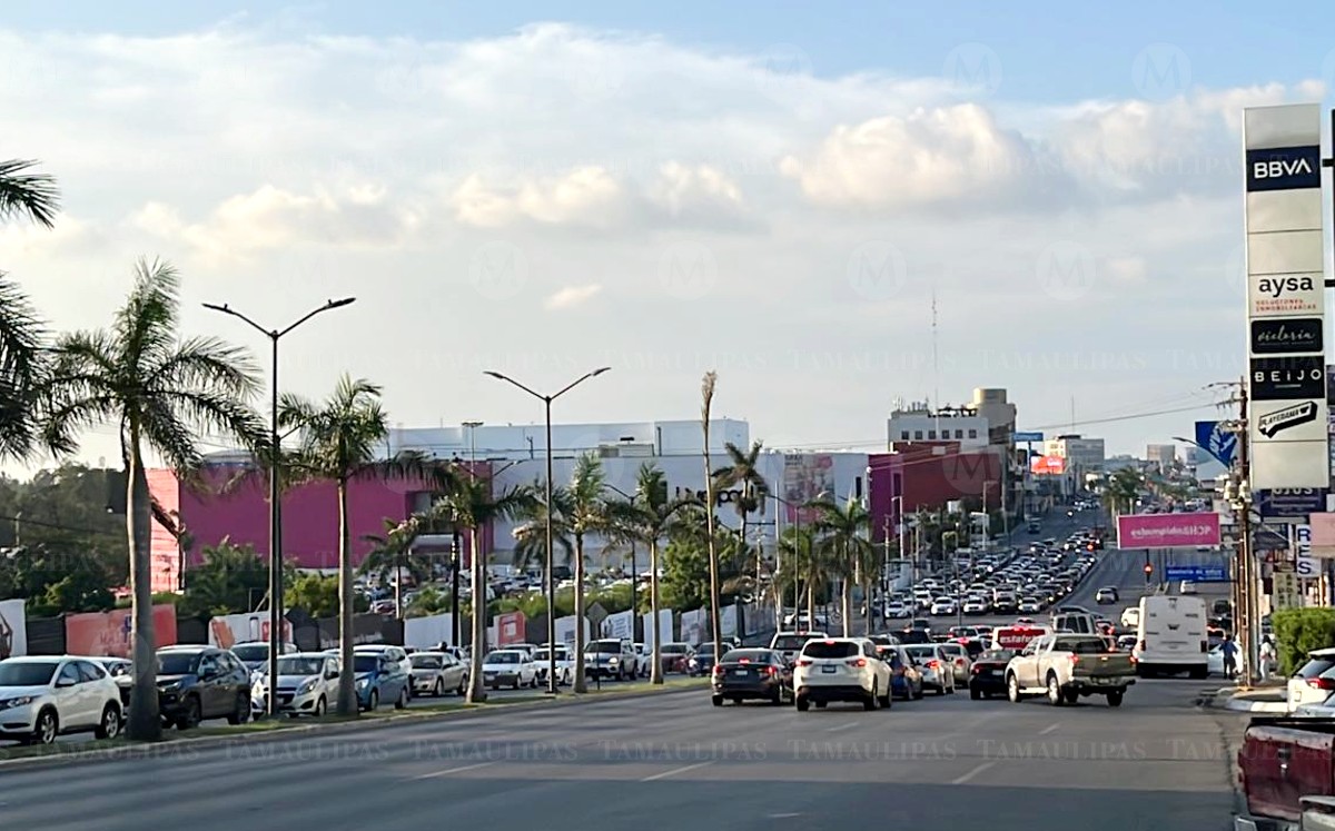 Avenida Hidalgo o también llamada zona dorada de Tampico. (Erik Saldaña)