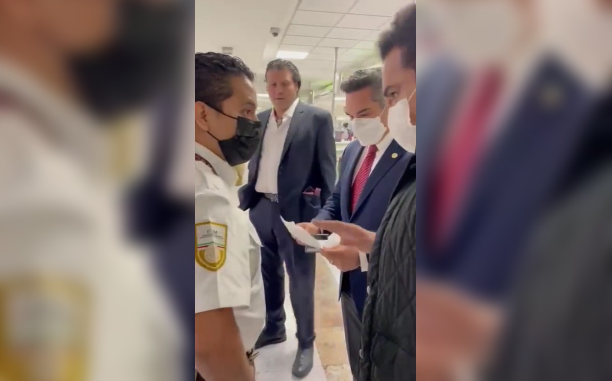 El priista regresó al país tras haber viajado a Estados Unidos. | Captura
