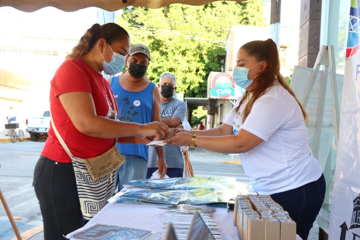 Entregan regaderas ecológicas a usuarios "cumplidos" de SAPAL | Milenio Digital