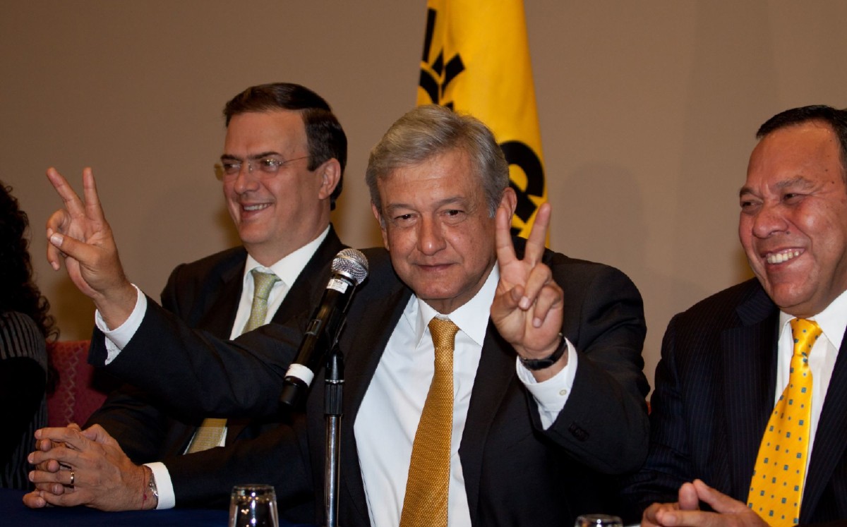 López Obrador ganó tres de las cinco preguntas, lo que lo convirtió por segunda vez en el candidato presidencial. | Cuartoscuro