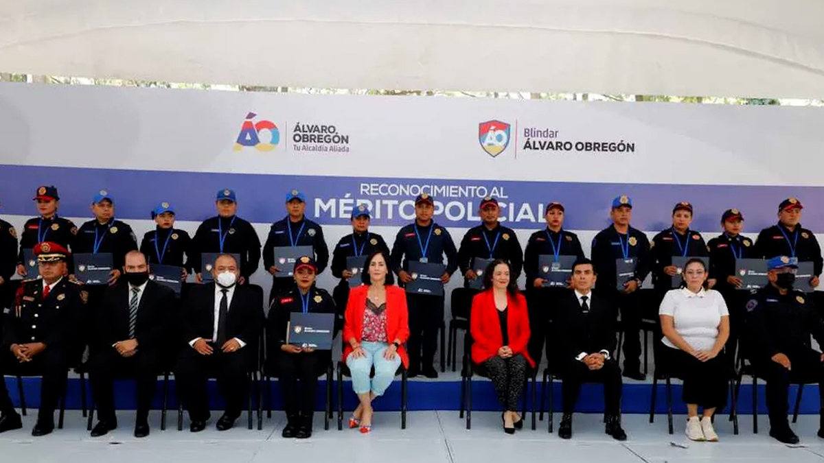Entregan reconocimiento a 16 policías en alcaldía Álvaro Obregón