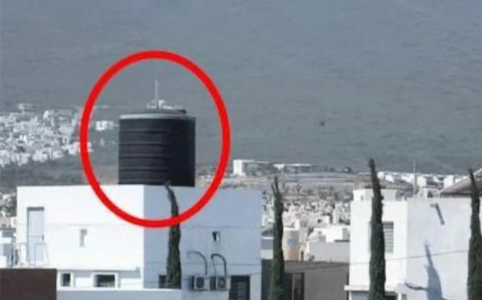Protección Civil de García investiga tinaco “gigante”. Foto: Especial