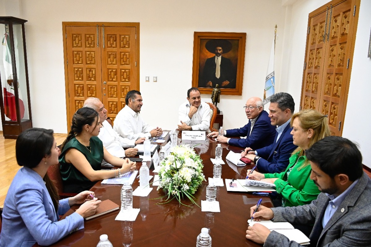 Cuauhtémoc Blanco sostiene reunión con embajador de Estados Unidos. (Especial)