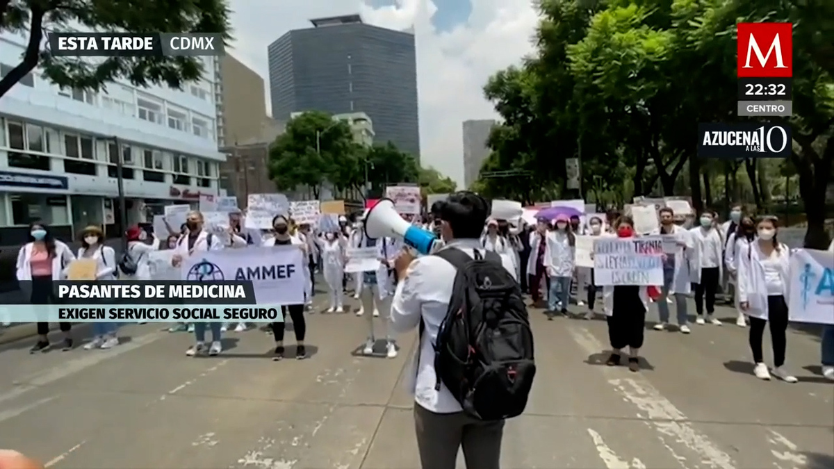 Médicos entregan petitorio a Gobierno Federal por servicio social