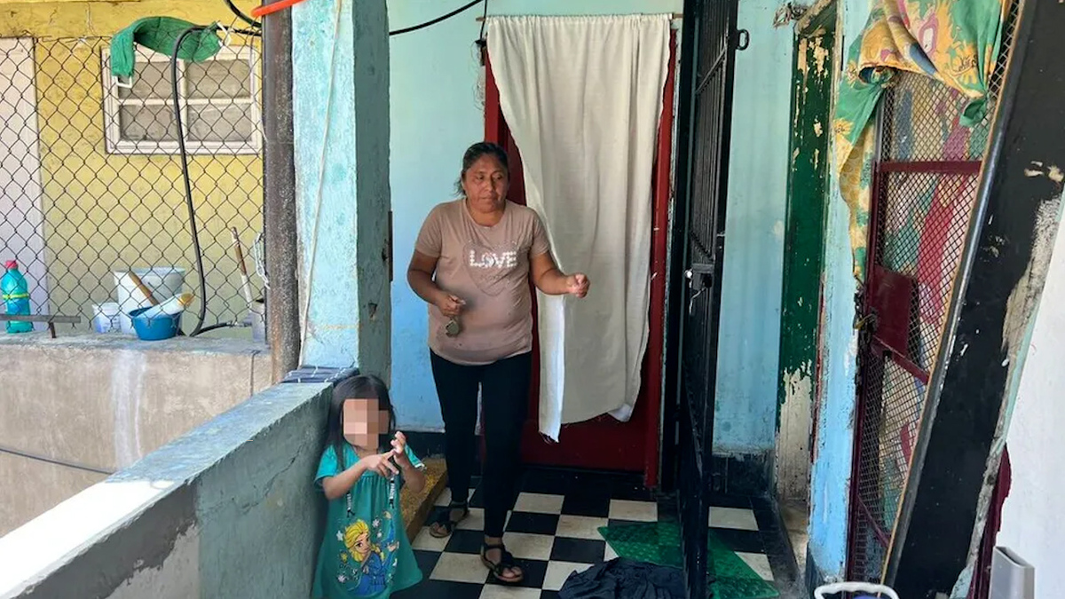 Mujer denuncia amenazas de su vecino en CdMx