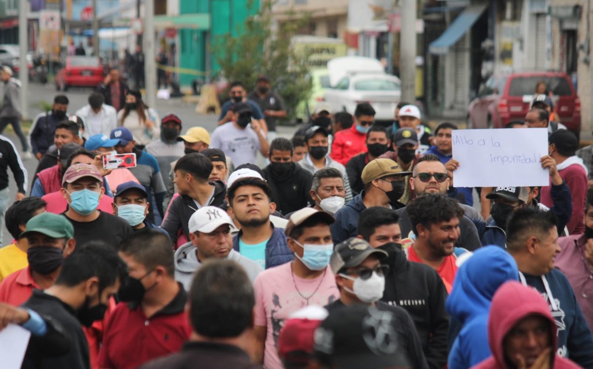 Protestan en Puebla ambulantes de la 46 Poniente | Alfredo Fernández