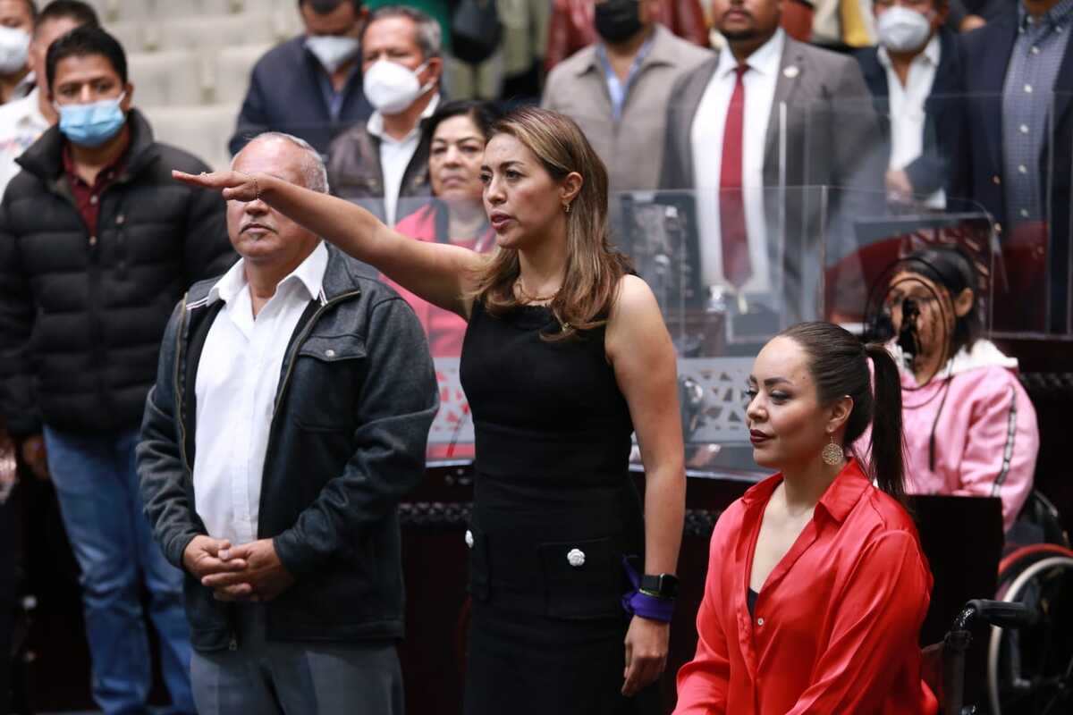 Ana Karen Parra Bonilla, toma protesta como titular de la CDHEH. (Jorge Sánchez)