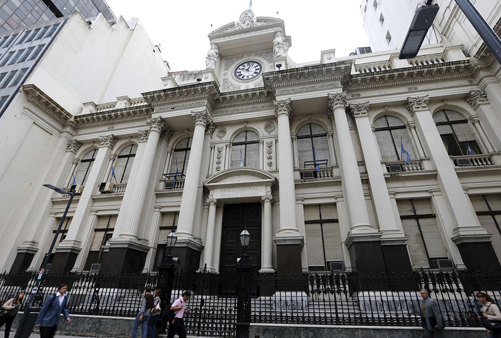 El Banco Central de la República Argentina ya imprimió 630 mil mdp este año, de su limite de 765 mil mdp permitidos al año para financiar su déficit.