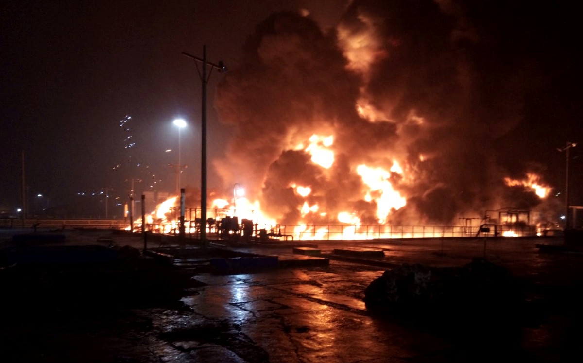 Incendio en refinería Madero. (Cortesía)