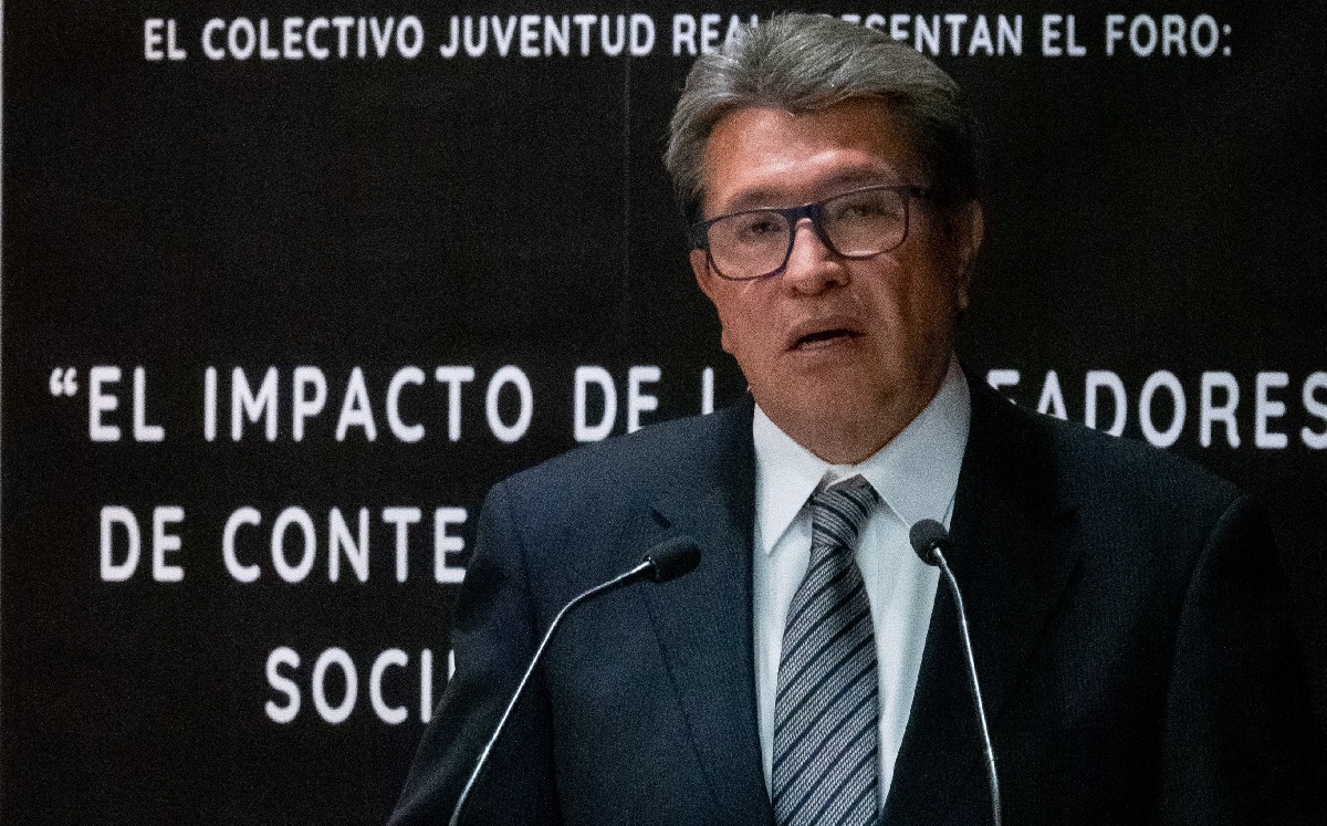 Ricardo Monreal durante una entrega de reconocimientos. | Cuartoscuro