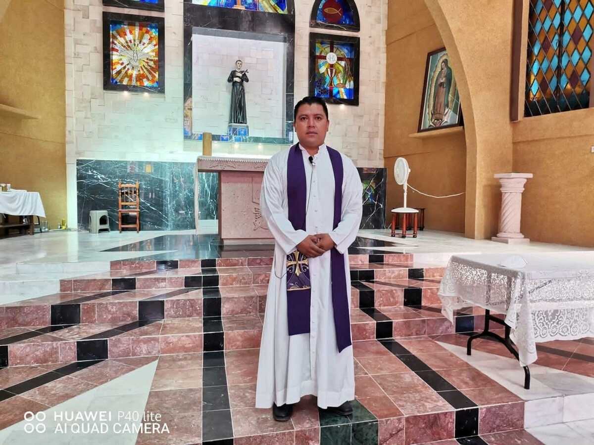 El sacerdote Felipe Vélez Jiménez, herido en Chilapa, se encuentra en recuperación. | Facebook
