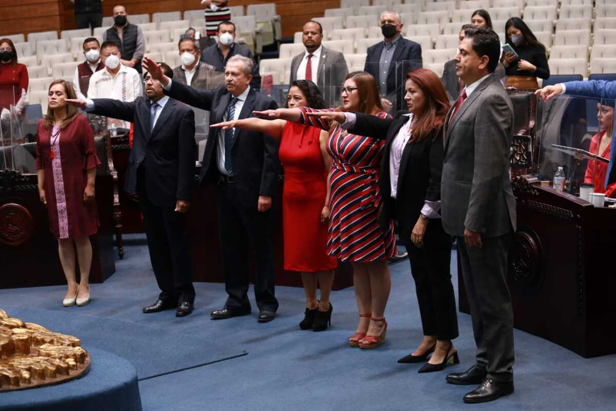 Toma de protesta a titulares del órgano Interno en el Congreso del Estado (Jorge Sánchez)