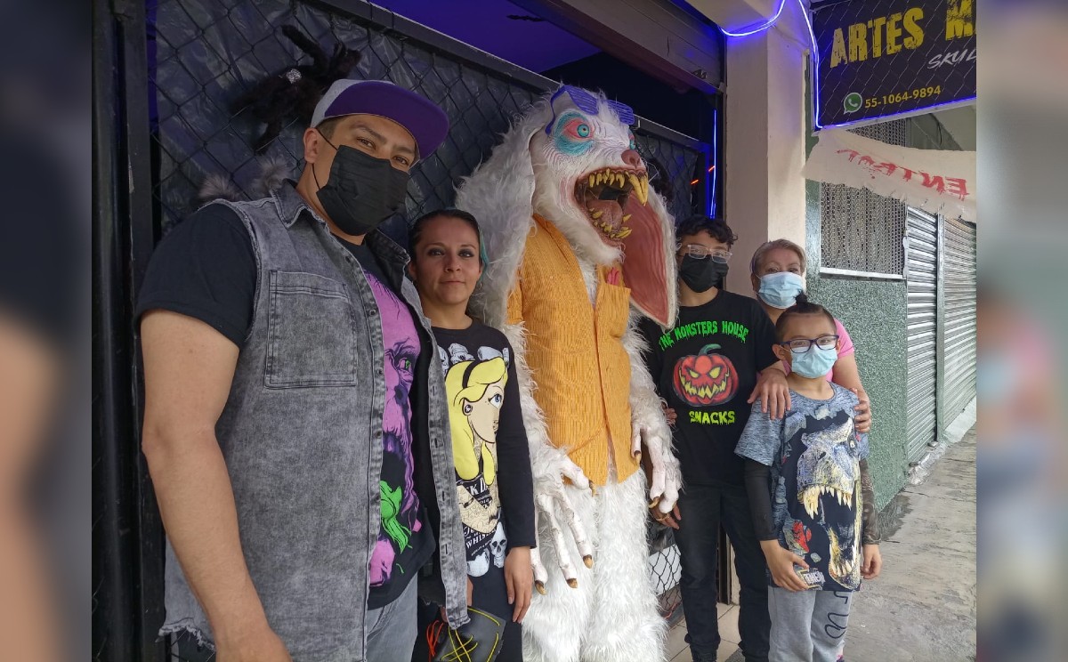 "Cristian Ceballos y Damayanti Salazar, dueños de ´The Monsters House´" | José Solorzano.