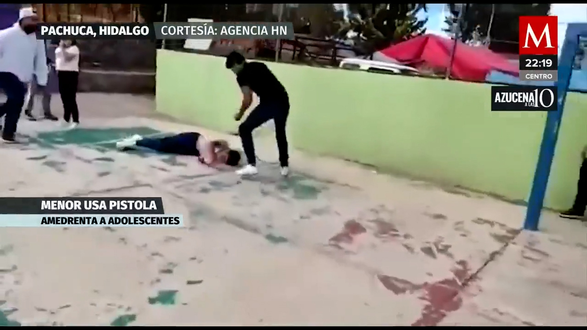 Adolescente saca arma de fuego durante riña en Pachuca