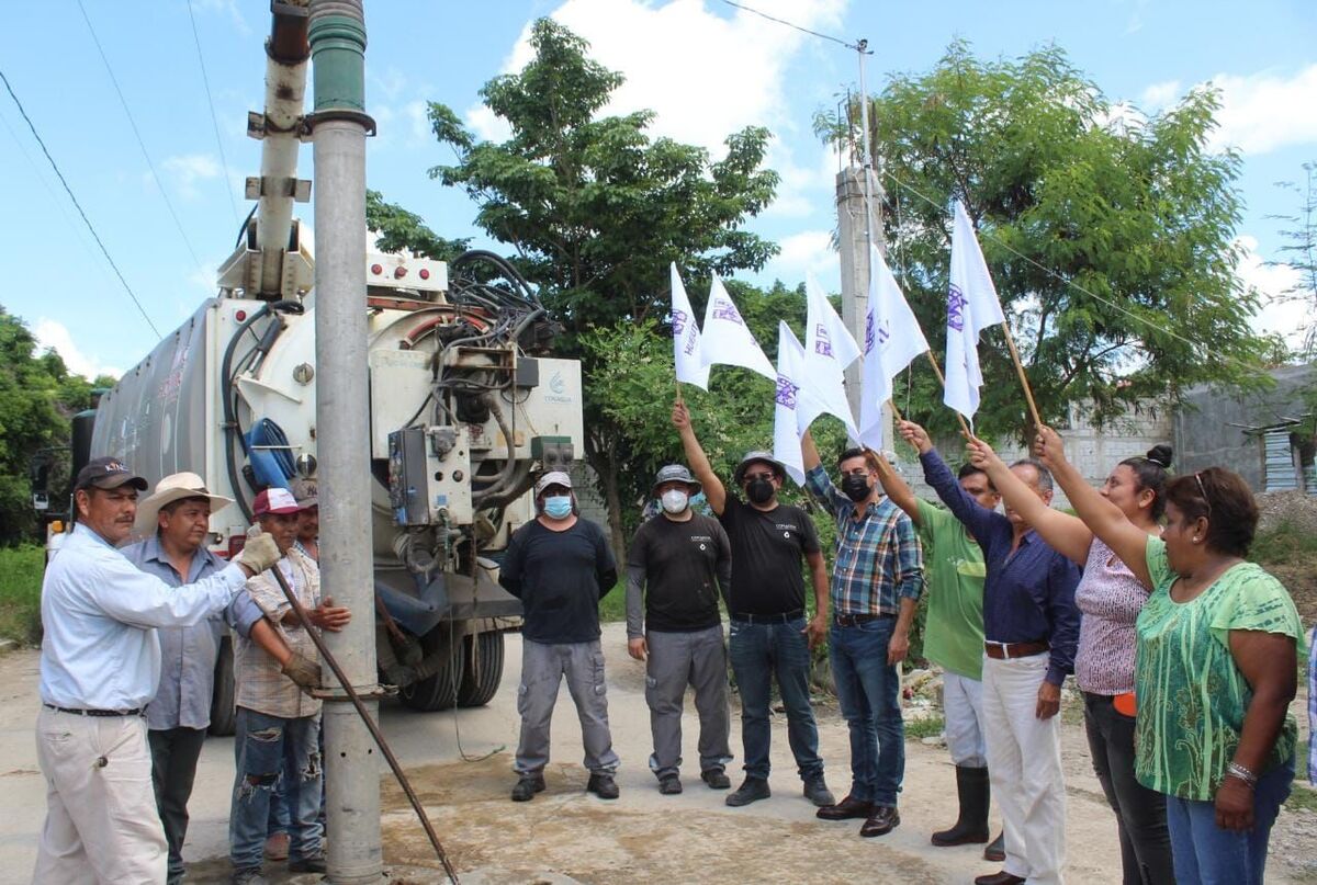Comienzan trabajos de limpieza en drenajes de Huejutla (Cortesía)