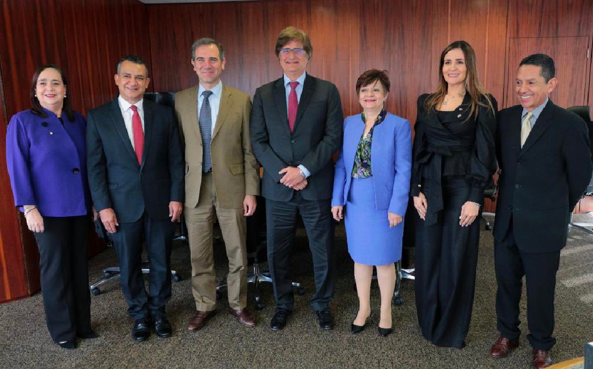 El consejero presidente dio inicio a su jornada de observación. | @lorenzocordovav