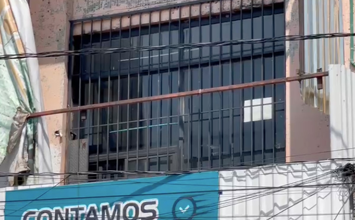Policías municipales desalojaron el gimnasio.