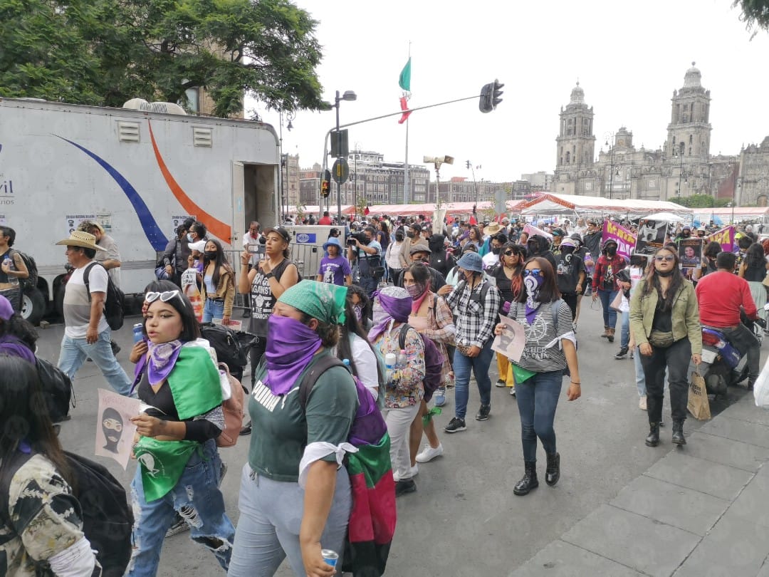 Colectivo feminista Okupa Cuba y familiares de victimas marchan a la SCJN. (Jorge Becerril)