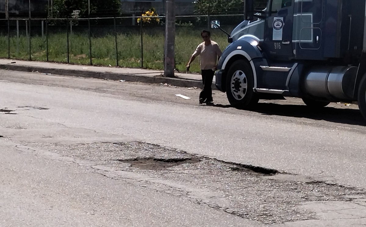 https://cdn.milenio.com/uploads/media/2022/08/05/exige-conatram-rehabilitacion-baches-boulevard.jpg