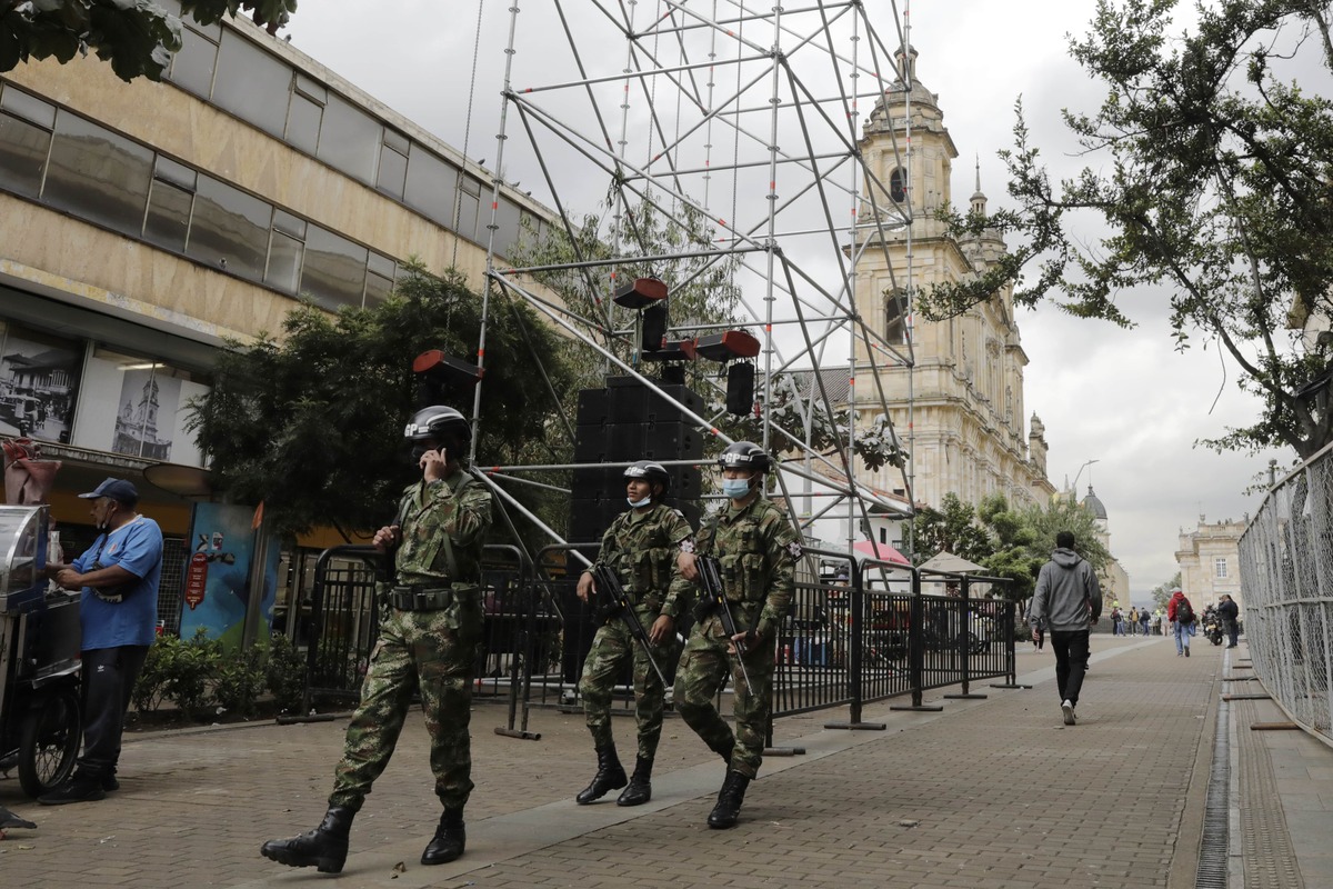 Fuerzas Armadas Revolucionarias de Colombia. (Especial)