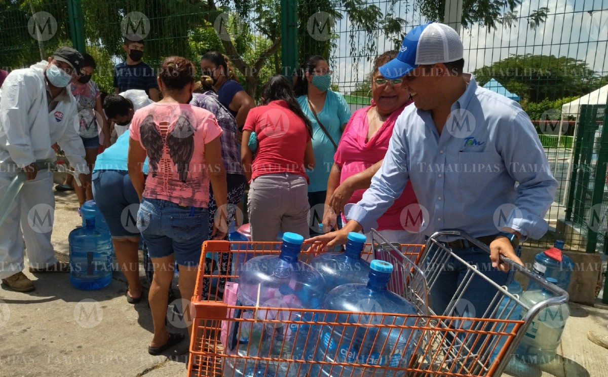 https://cdn.milenio.com/uploads/media/2022/08/05/realiza-comapa-llenado-agua-potable-1.jpg