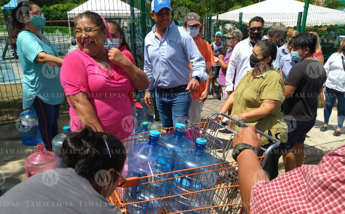 https://cdn.milenio.com/uploads/media/2022/08/05/realiza-comapa-llenado-agua-potable-2.jpg