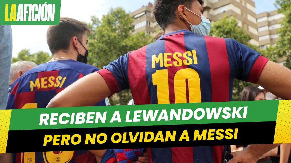 Messi es recordado por afición de Barcelona a un año de su salida