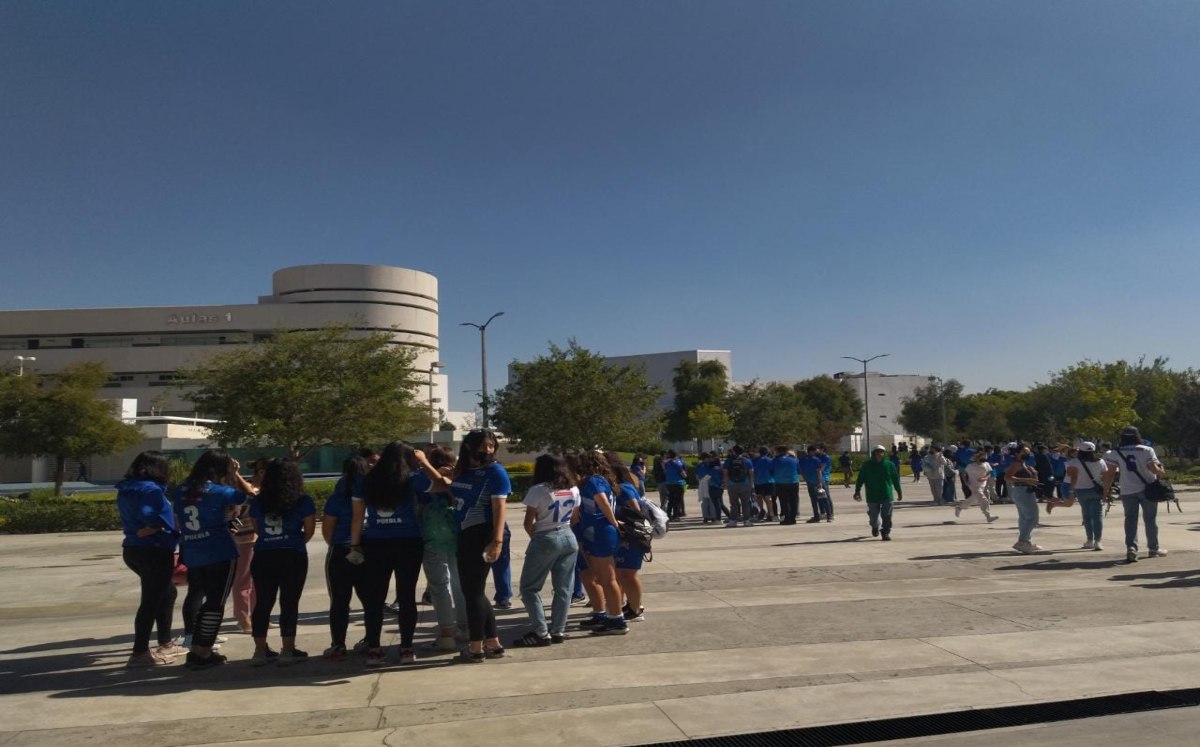 Tec de Monterrey apoya con becas a estudiantes destacados | Jaime Zambrano
