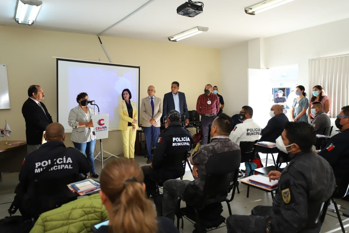 Comité Internacional de la Cruz Roja capacita a policías de Celaya / Especial