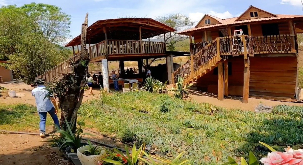 Mixtlán ofrece recorridos a San Gregorio en los que se puede pernoctar en cabañas de las propias tabernas (Enrique Vázquez)