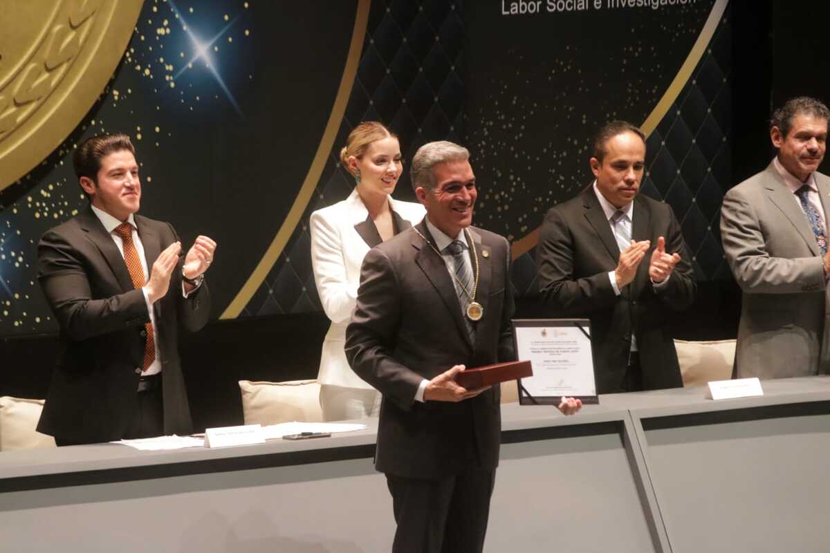La entrega se realizó en las instalaciones del Teatro de la Ciudad. Foto: Leonel Rocha
