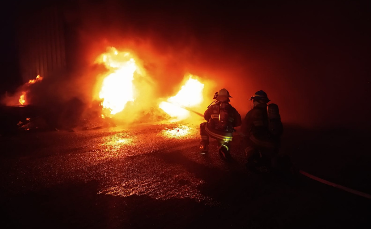 Hasta el momento no se reportan personas lesionadas por incendio en autopista Guadalajara-Colima (Twitter @PCJalisco)