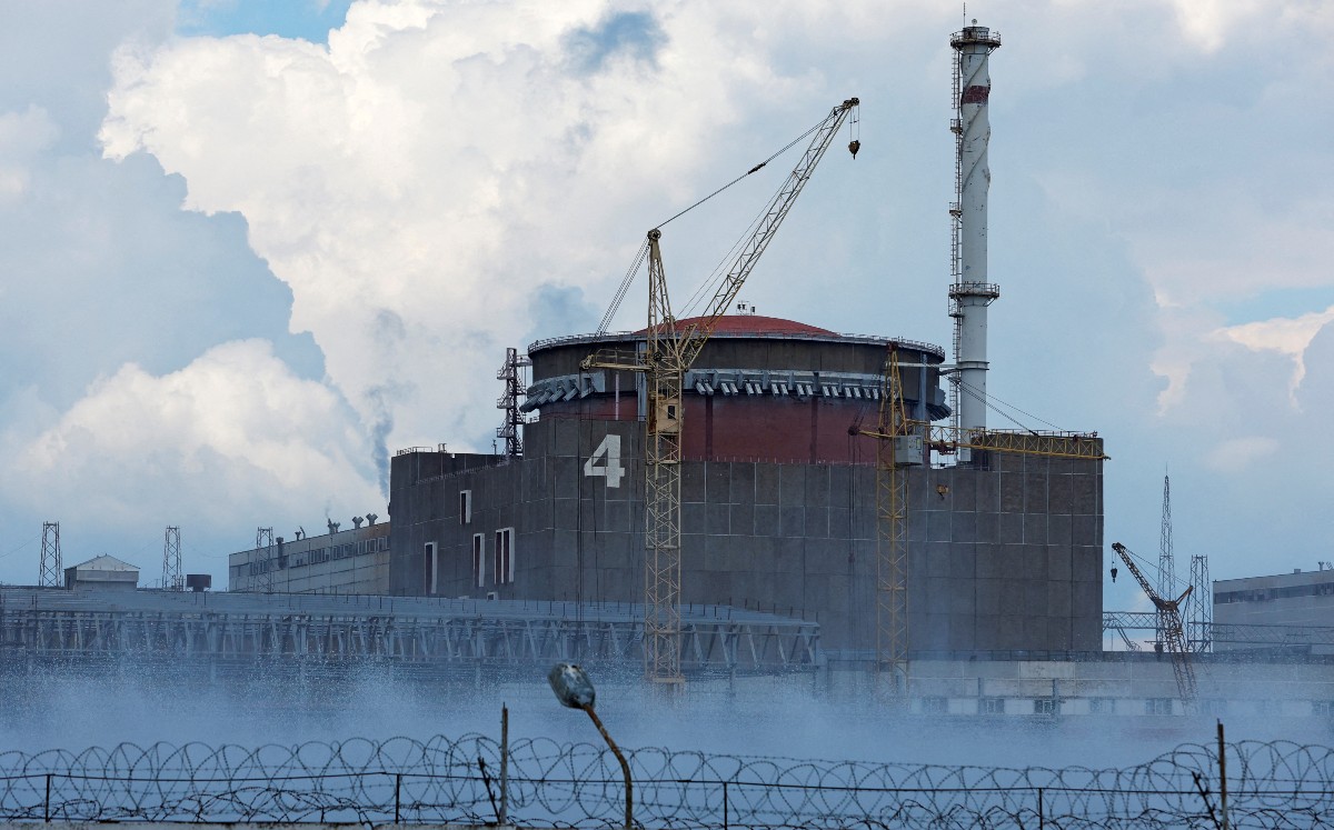 Ucrania y Rusia se han acusado mutuamente en los últimos días de bombardear el sitio de la gran central nuclear. | Reuters