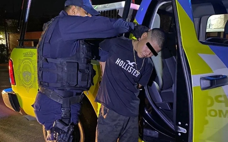 El detenido fue identificado como Axel Alejandro R., de 22 años.