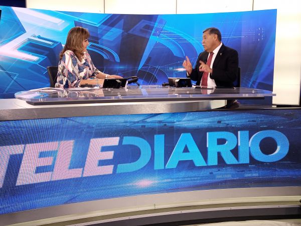 La licenciada María Julia Lafuente entrevistó al rector Santos Guzmán, donde se hizo un repaso de la situación de la Máxima Casa de Estudios de cara a