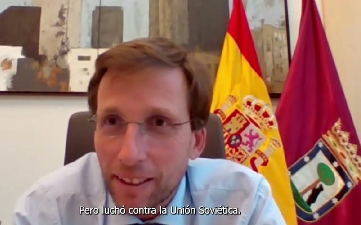 Cómicos rusos hacen broma al alcalde de Madrid. | Especial