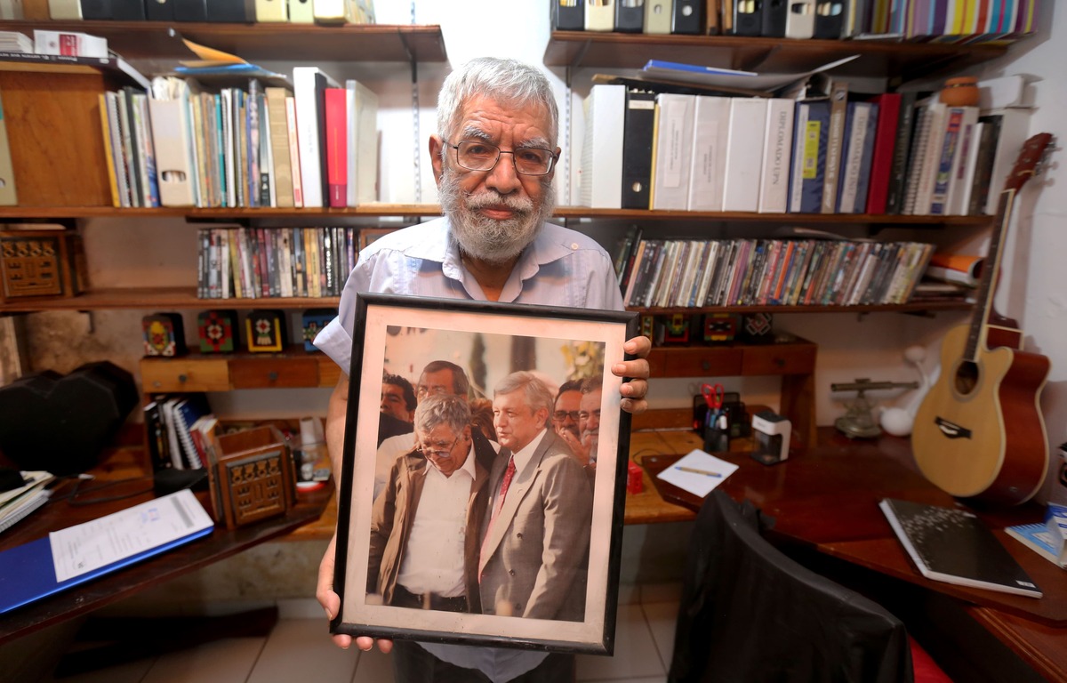 Fue profesor de civismo de AMLO | Javier Ríos