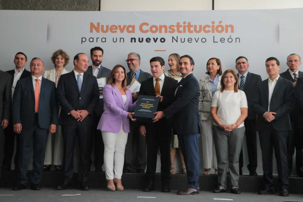 Samuel García fue recibido por Ivonne Álvarez, presidenta del Poder Legislativo. Foto: Leonel Rocha
