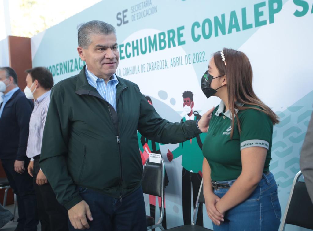 Los nueve planteles que tiene distribuidos el Conalep en Coahuila ofertan 20 carreras. (Especial)