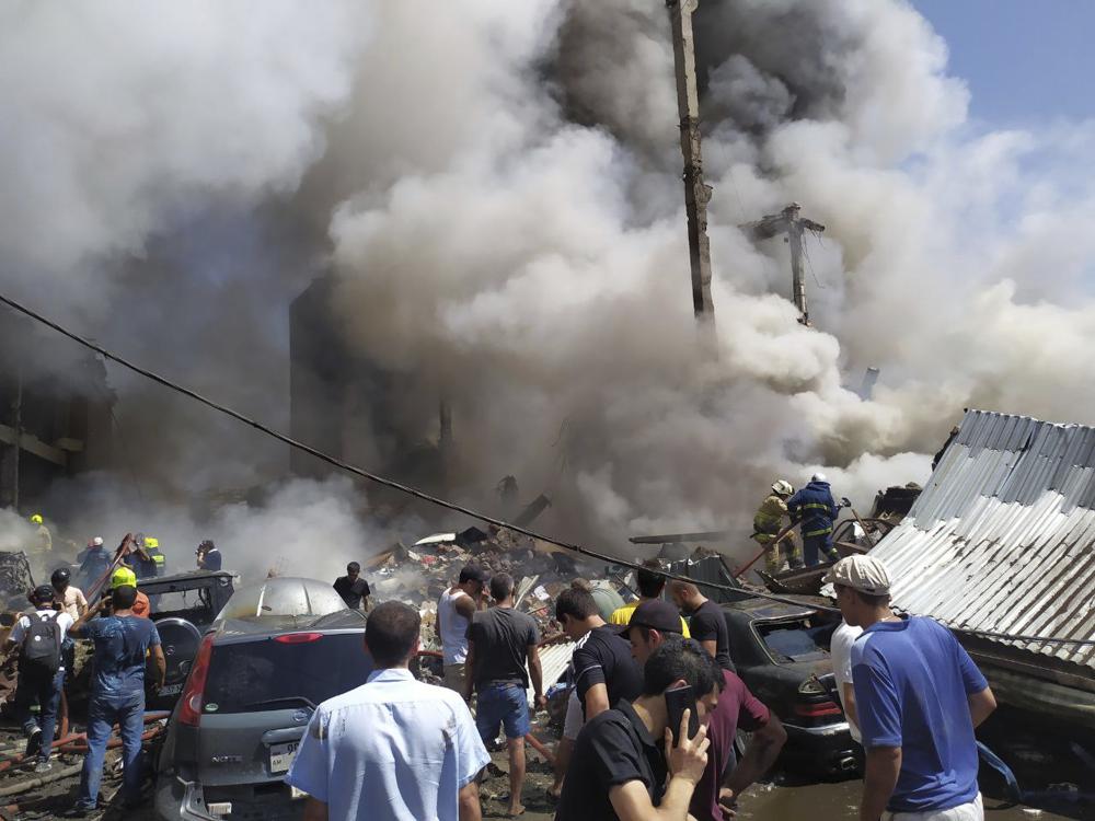 Una fuerte explosión golpea un mercado en Armenia | AP